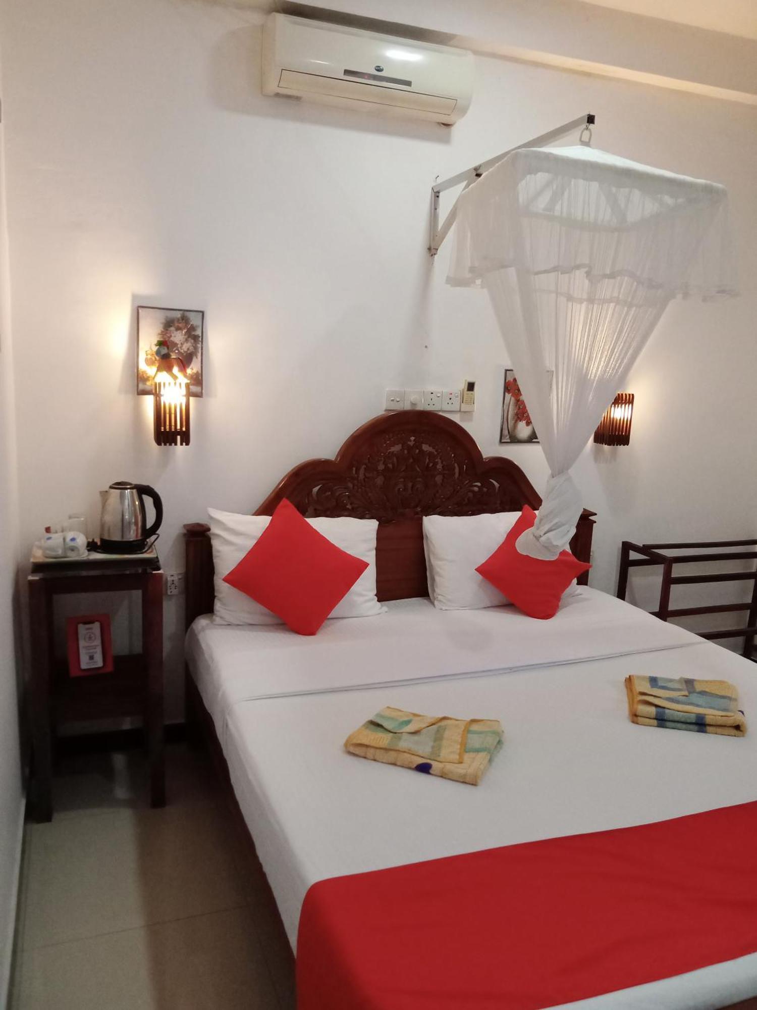 Awon Mirissa Hotel Екстериор снимка