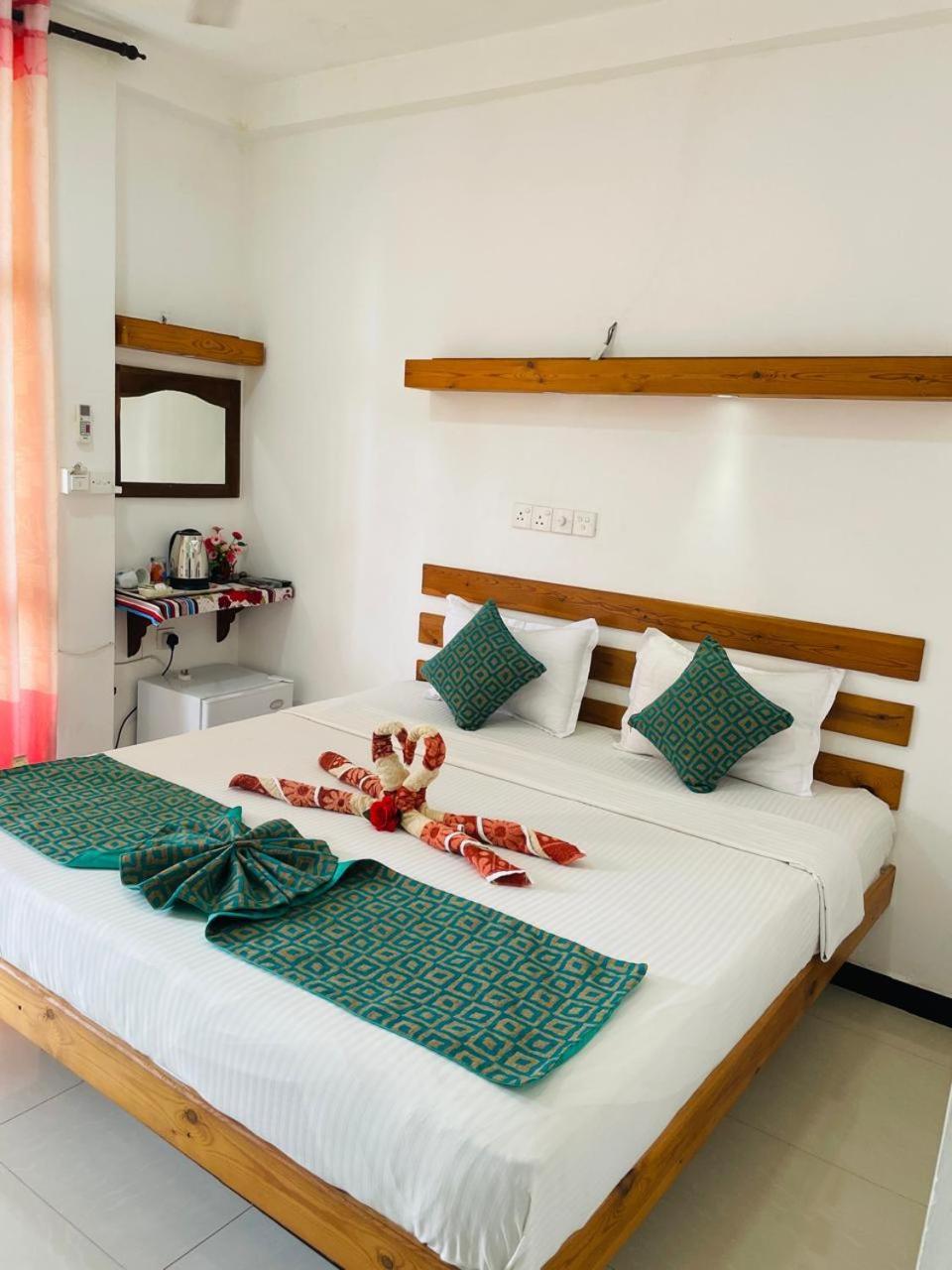 Awon Mirissa Hotel Екстериор снимка