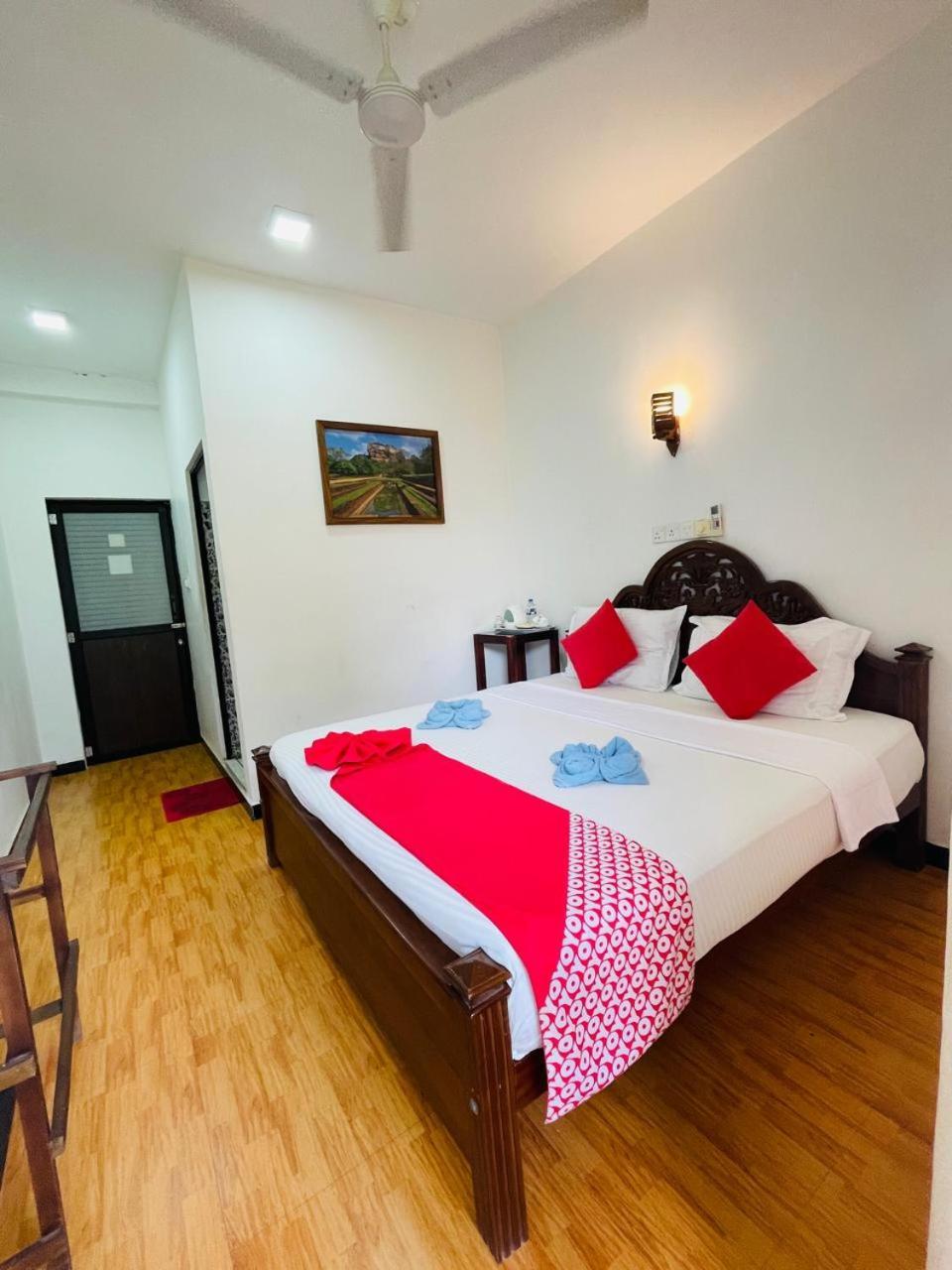 Awon Mirissa Hotel Екстериор снимка