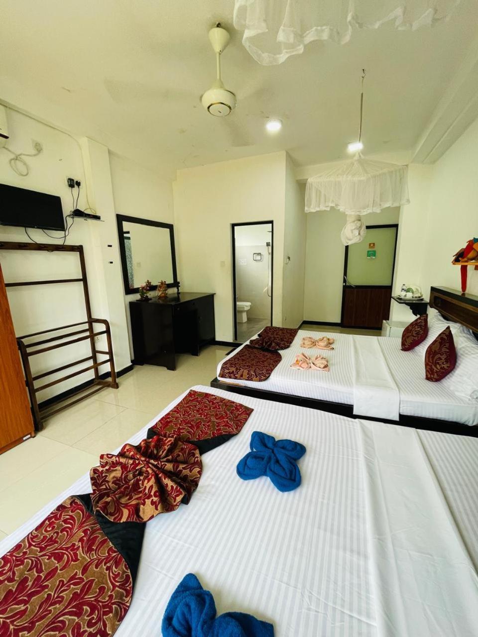 Awon Mirissa Hotel Екстериор снимка
