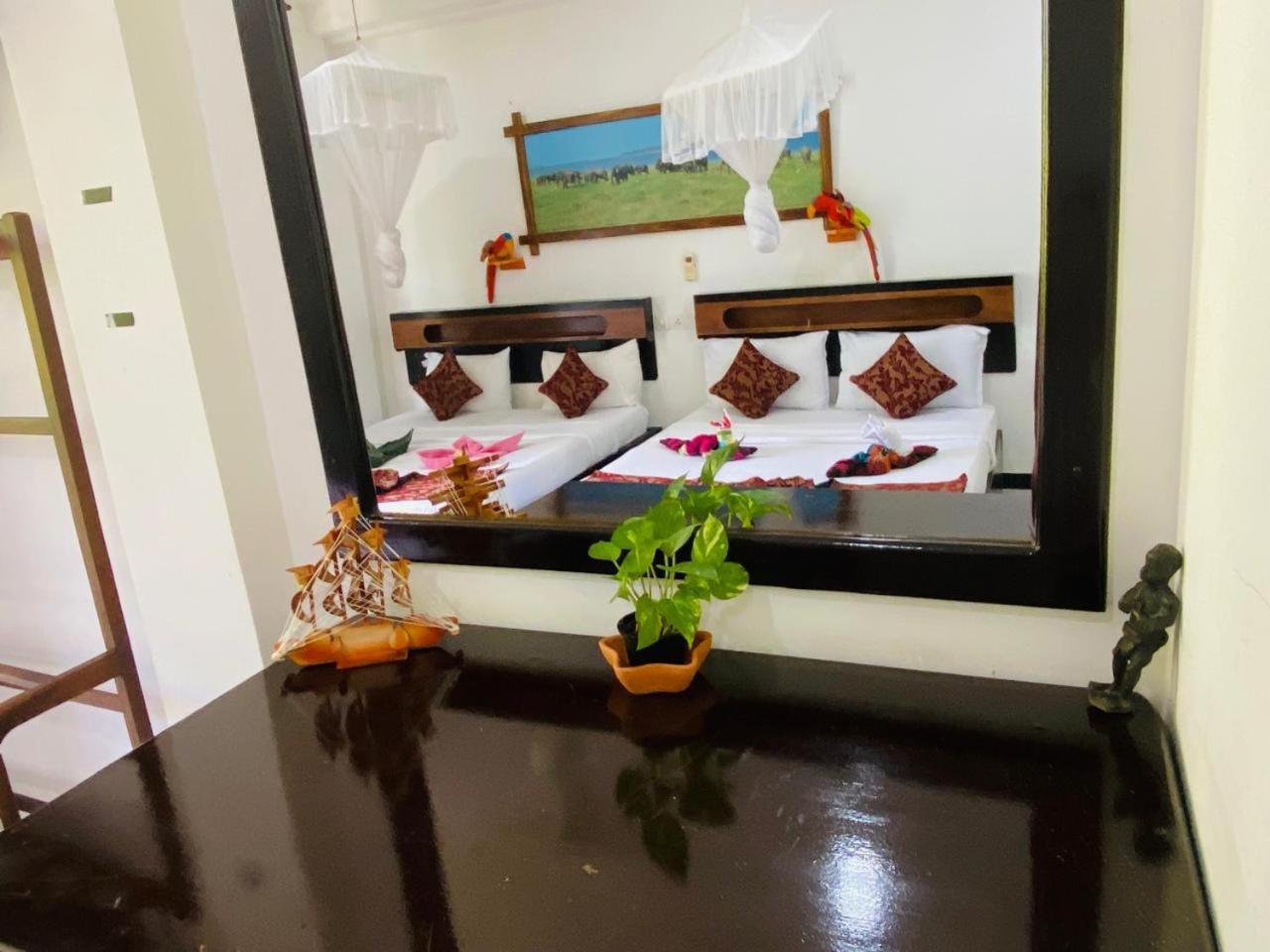 Awon Mirissa Hotel Екстериор снимка